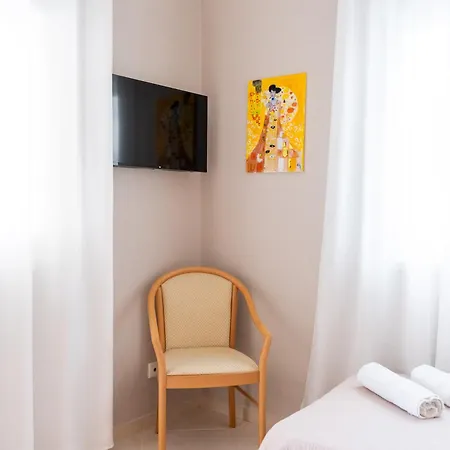 Romeo Apartment *